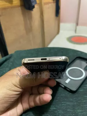 Samsung Galaxy S22 5G 128 GB Gold