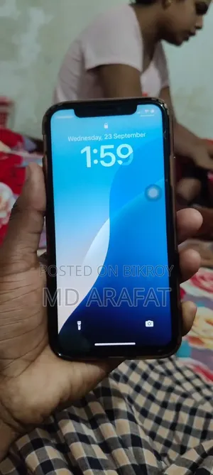 অ্যাপল আইফোন এক্সএস ৬৪ জিবি ব্ল্যাক