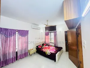 গুলশানে ভাড়ার জন্য আসবাবপত্রসহ ৩ বেডরুমের অ্যাপার্টমেন্ট