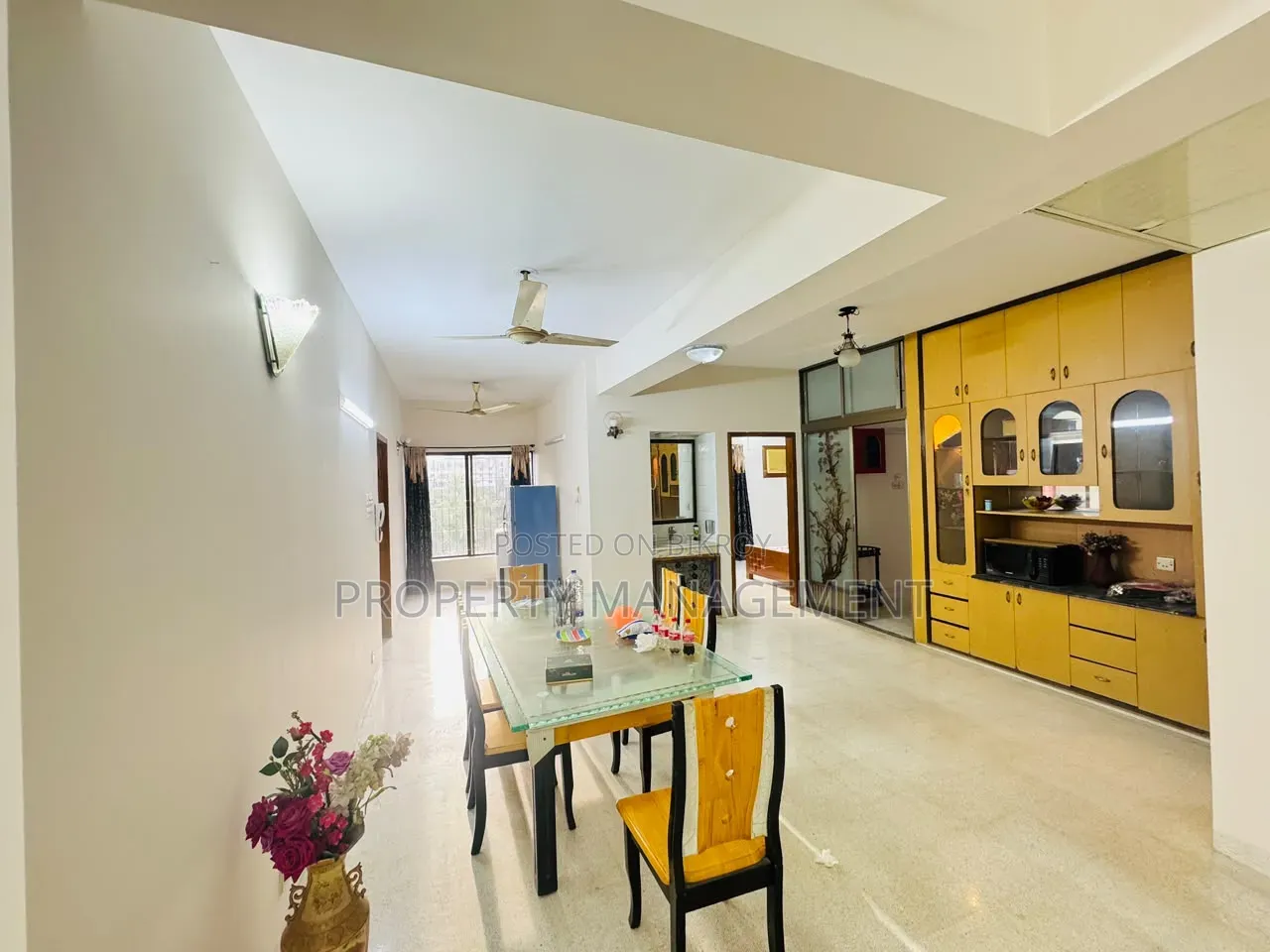 গুলশানে ভাড়ার জন্য আসবাবপত্রসহ ৩ বেডরুমের অ্যাপার্টমেন্ট