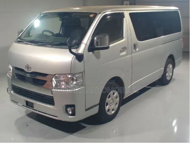 Toyota GranAce 2021 Silver