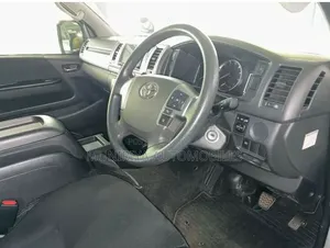 Toyota GranAce 2021 Silver