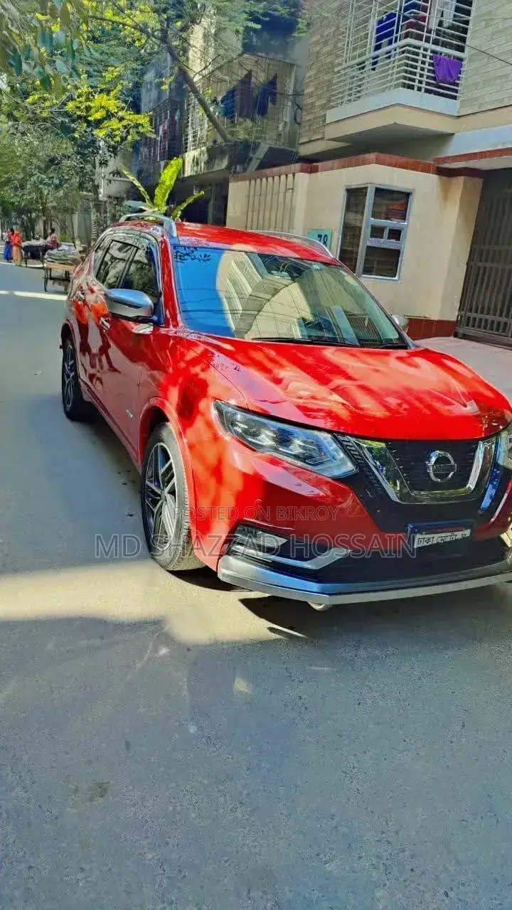 Nissan X trail Hybrid 2017 Red