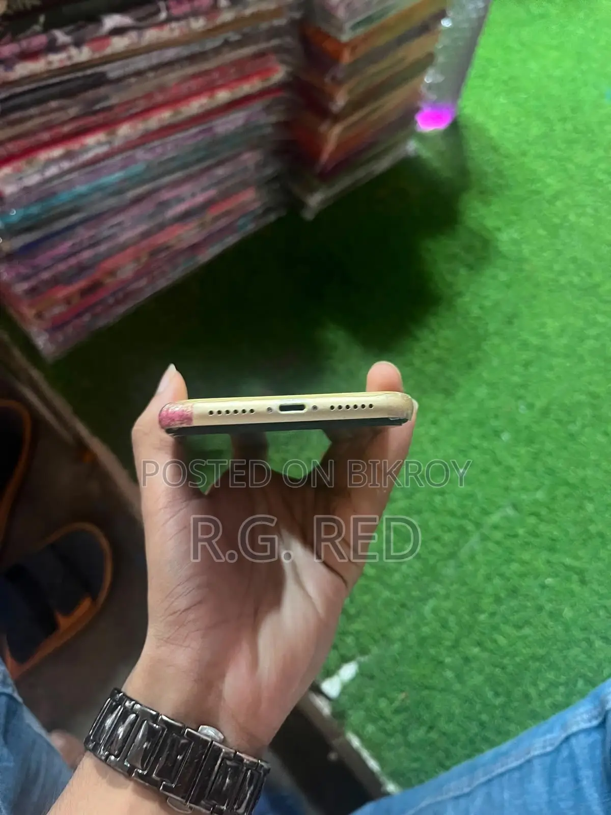 New Apple iPhone XR 64 GB Yellow