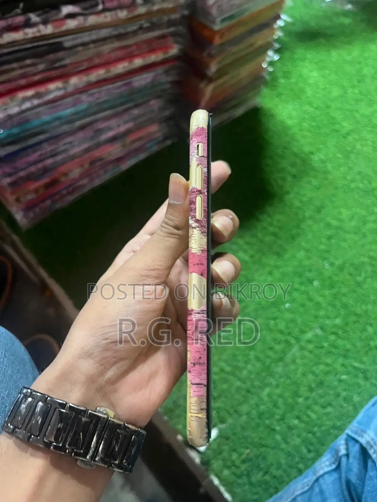 New Apple iPhone XR 64 GB Yellow