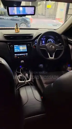 Nissan X trail Hybrid 2017 Red