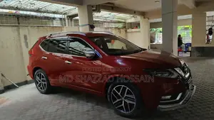 Nissan X trail Hybrid 2017 Red