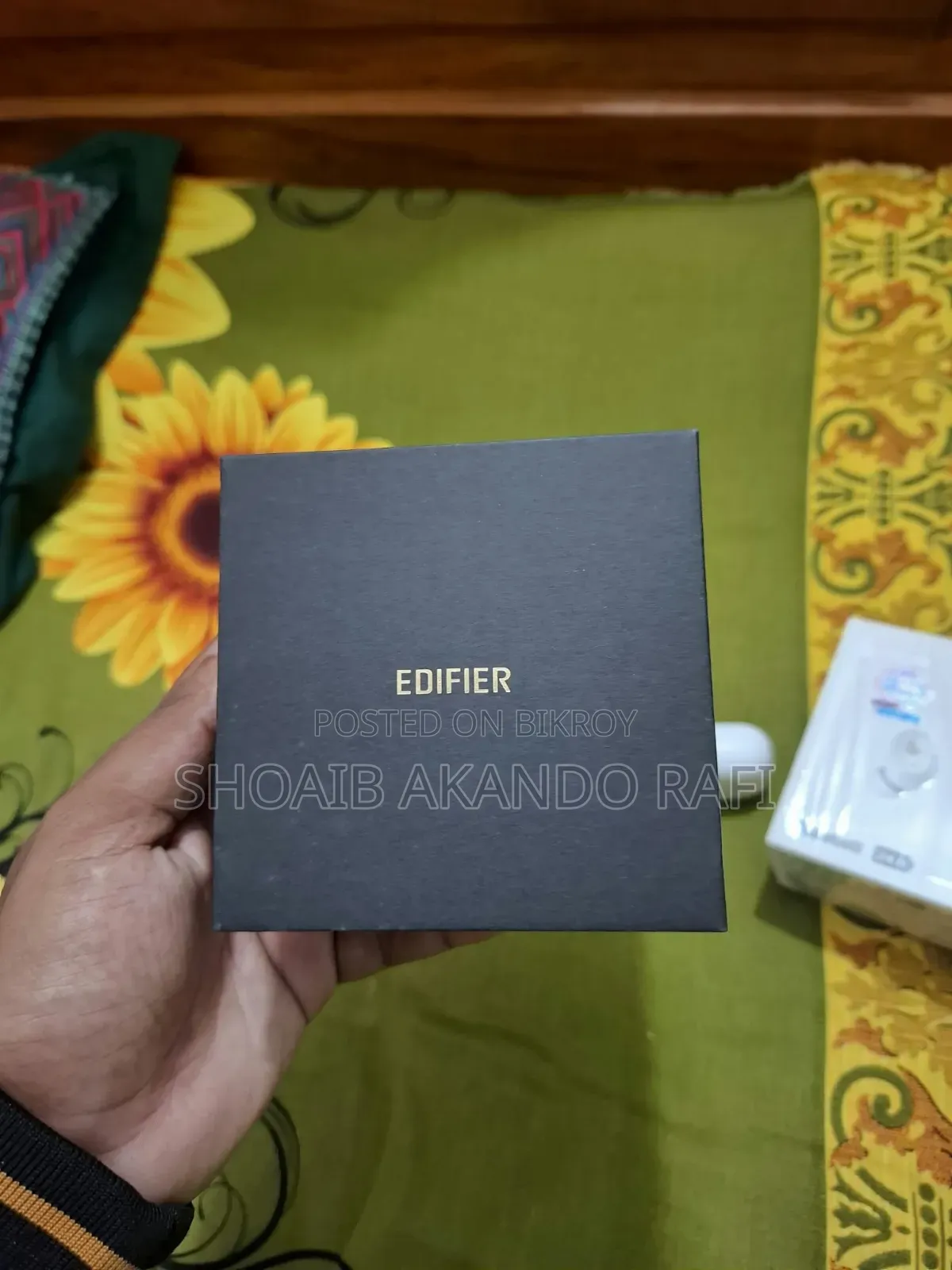 Edifier Earbuds Sell