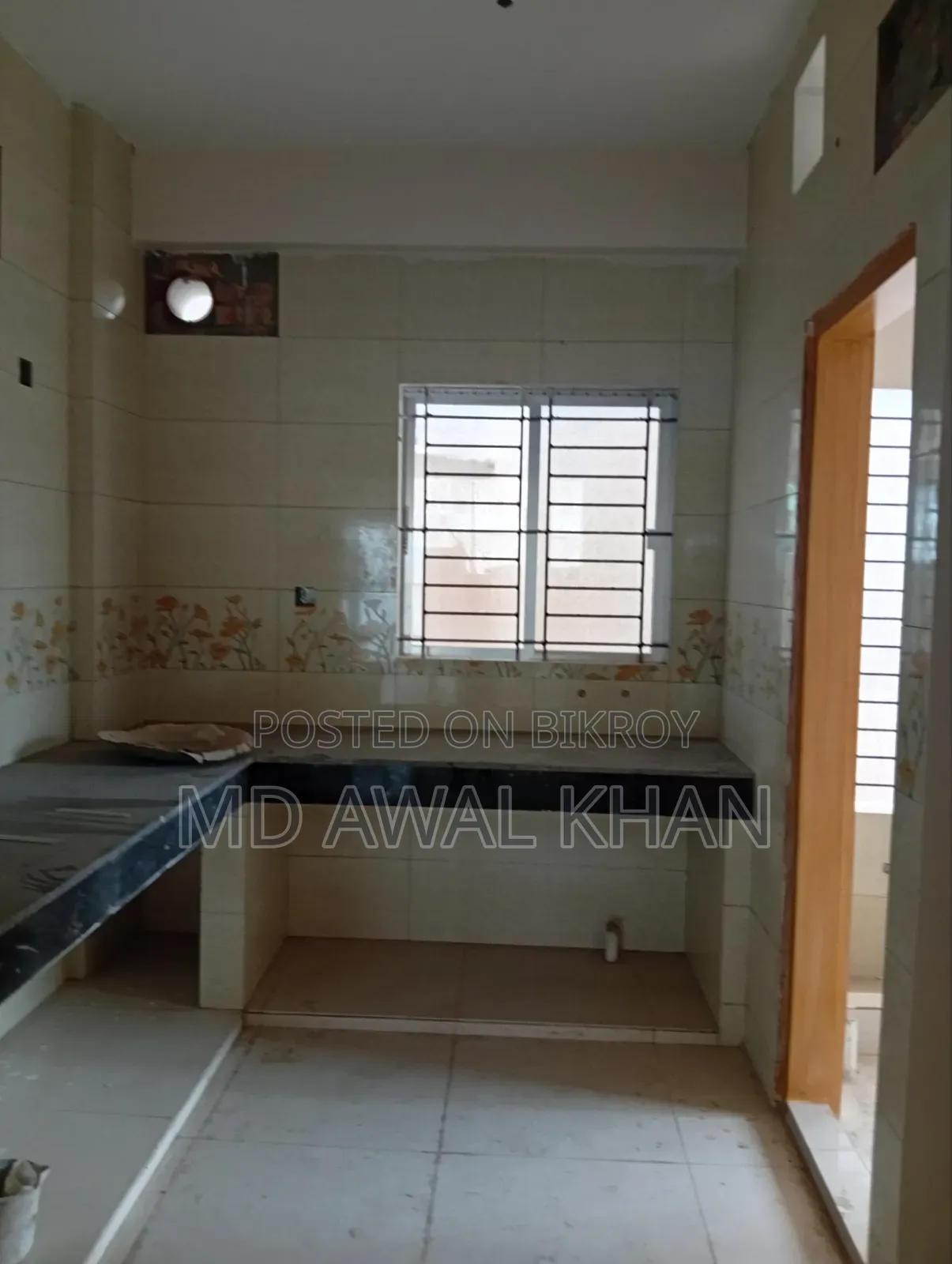 বসুন্ধরায় ৩টি বেডরুমের অ্যাপার্টমেন্ট বিক্রয়ের জন্য