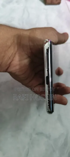 ভিভো টিফোরআর ২৫৬ জিবি সাদা