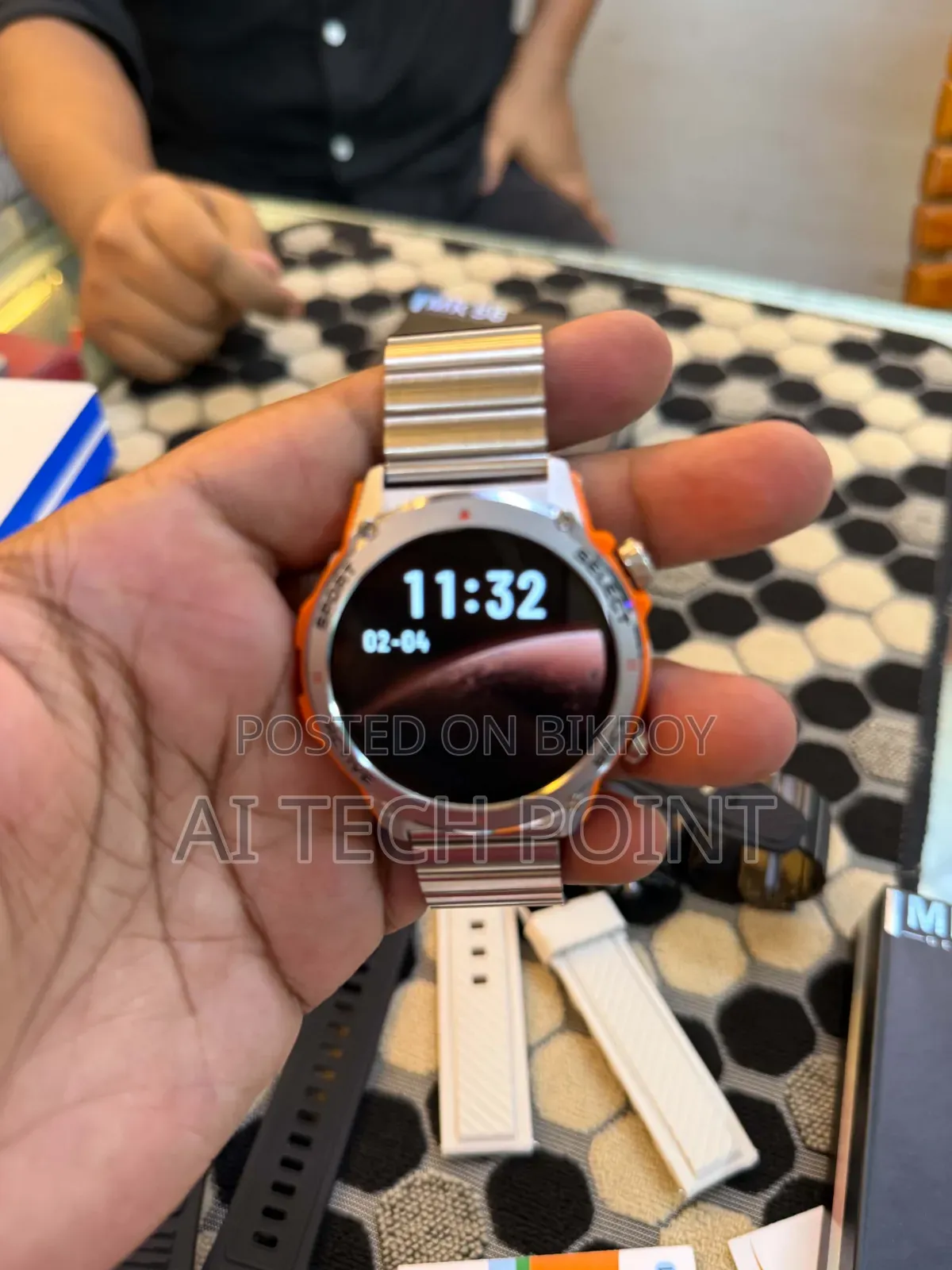 MK56 Waterproof Smart Watch — 3 Strap Edition Metal, White Black