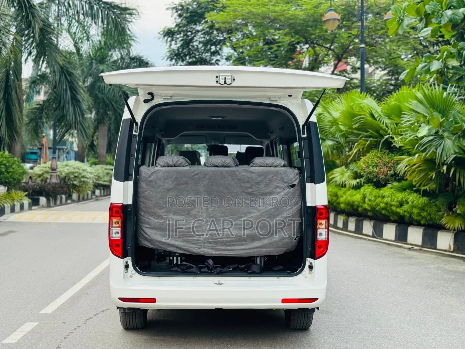 Force Traveller 2025 Beige