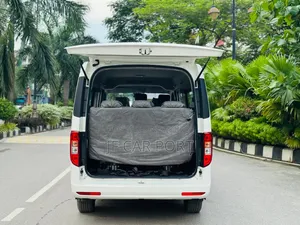 Force Traveller 2025 Beige