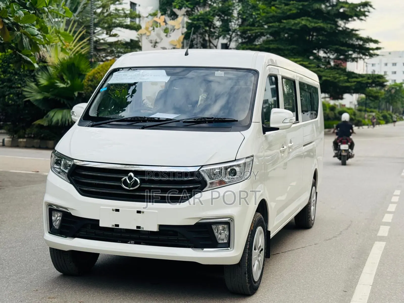 Force Traveller 2025 Beige