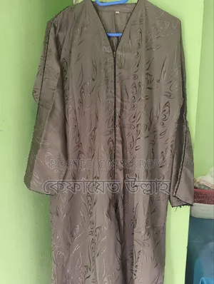 Elegant Bronze Paisley Borka