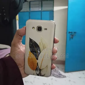 Samsung Galaxy J5 8 GB White