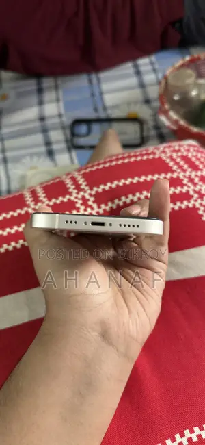 অ্যাপল আইফোন ১৩ ১২৮ জিবি সাদা