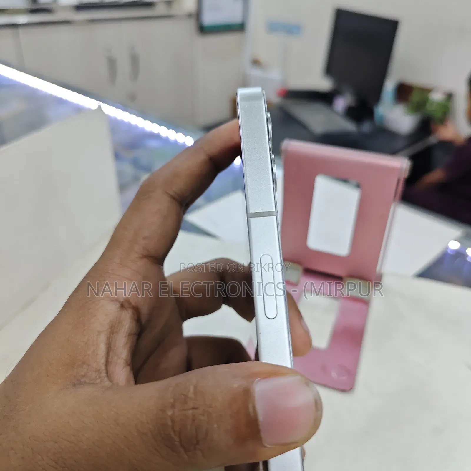 নাথিং ফোন সিএমএফ ফোন ১ ২৫৬ জিবি হোয়াইট