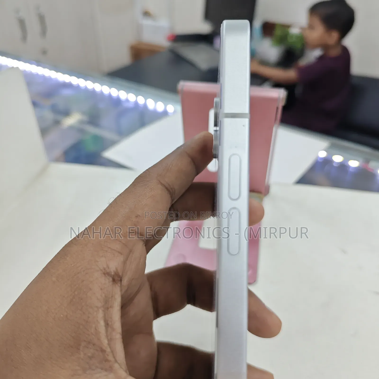 নাথিং ফোন সিএমএফ ফোন ১ ২৫৬ জিবি হোয়াইট