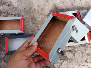 কবুতরের খাবারের পাত্র