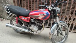 Honda 2003 Red
