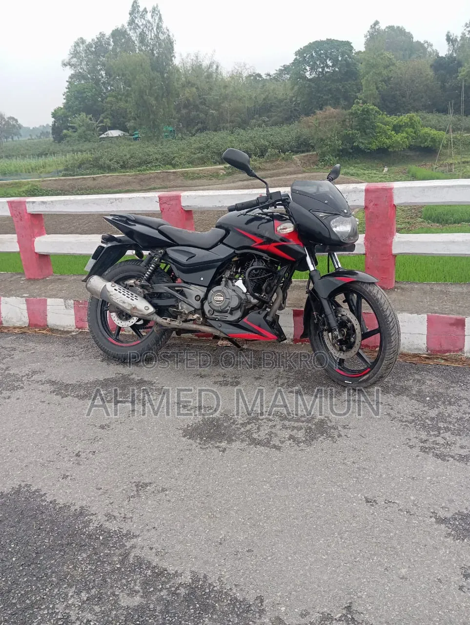 বাজাজ পালসার ১৫০ ২০২৩ কালো