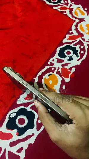 Apple iPhone 16 Pro 256 GB Gold