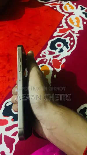 Apple iPhone 16 Pro 256 GB Gold