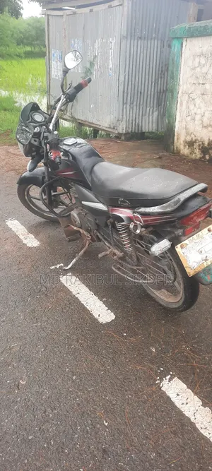 বাজাজ প্লাটিনা ১০০ ২০১৬ ব্ল্যাক