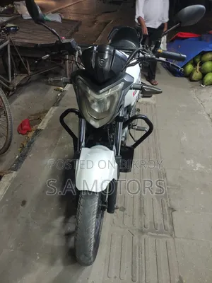 কিওয়ে আরকে ১২৫ ২০১৬ হোয়াইট