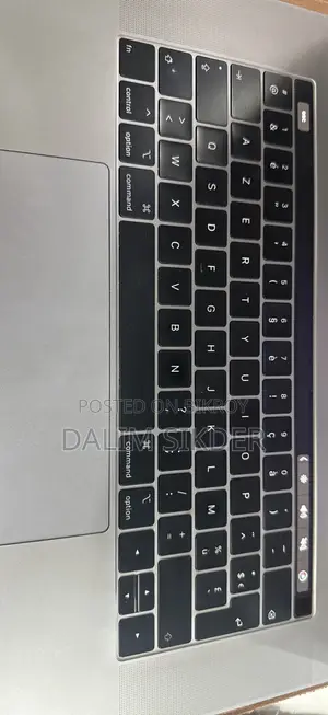 Laptop Apple MacBook Pro 2018 16GB Intel Core i7 SSD 256GB