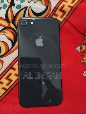 অ্যাপল আইফোন ৮ ৬৪ জিবি ব্ল্যাক