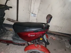 Can-Am Spyder 2025 রেড