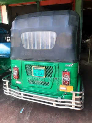 Bajaj RE 2024 Green