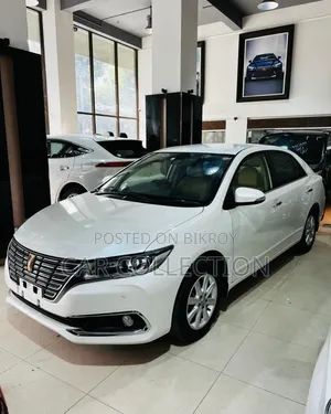 টয়োটা প্রিমিও ২০২১ পার্ল
