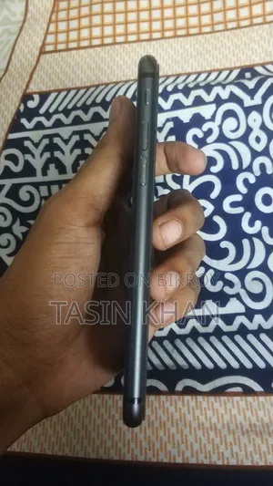 Apple iPhone 8 64 GB Black