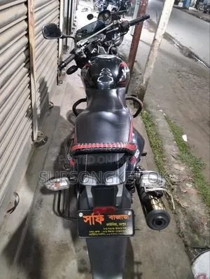 বাজাজ পালসার ১৫০ ২০২৫ রেড