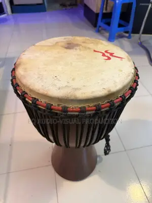 Weiming Yueqi Professional Wooden Djembe Drum (Fresh Condition)