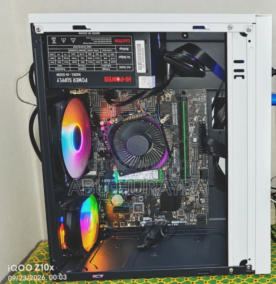 Desktop Computer MSI model 8GB Intel Core i3 SSD 256GB