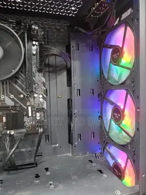 Desktop Computer 16GB AMD Ryzen 5 SSD 256GB