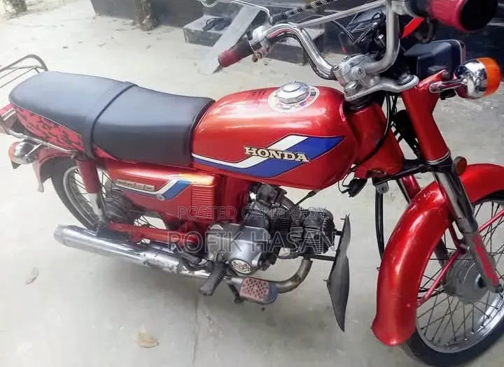 Honda 1999 Red