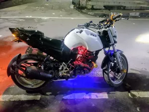 নতুন ইয়ামাহা এফজেড ২০১২ সাদা