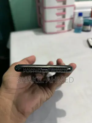 অ্যাপল আইফোন এক্স ৬৪ জিবি ব্ল্যাক