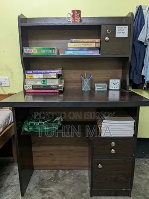 টেবিল উইথ বুকশেলফ ও ড্রয়ার।