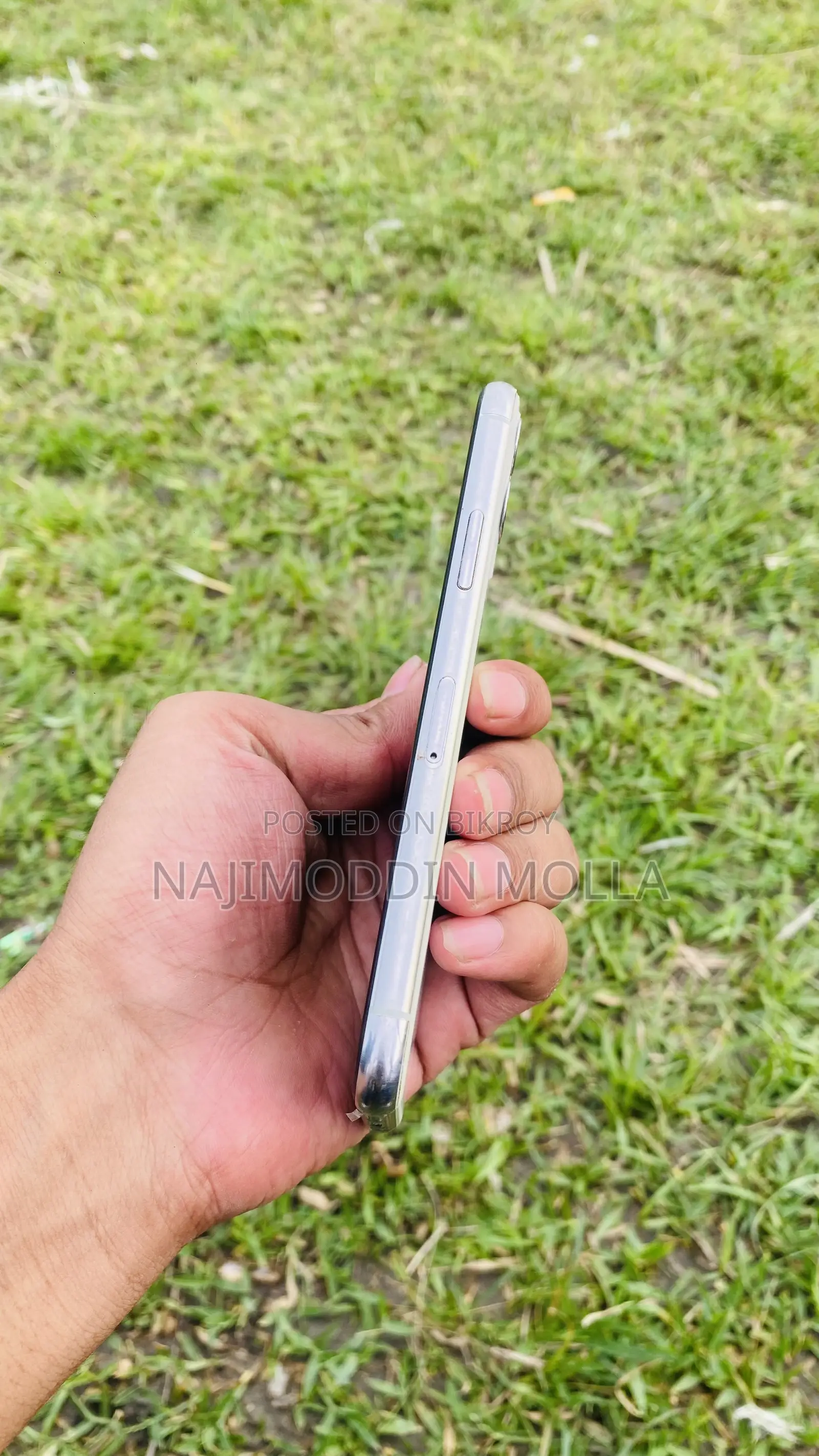 অ্যাপল আইফোন ১১ প্রো ২৫৬ জিবি হোয়াইট