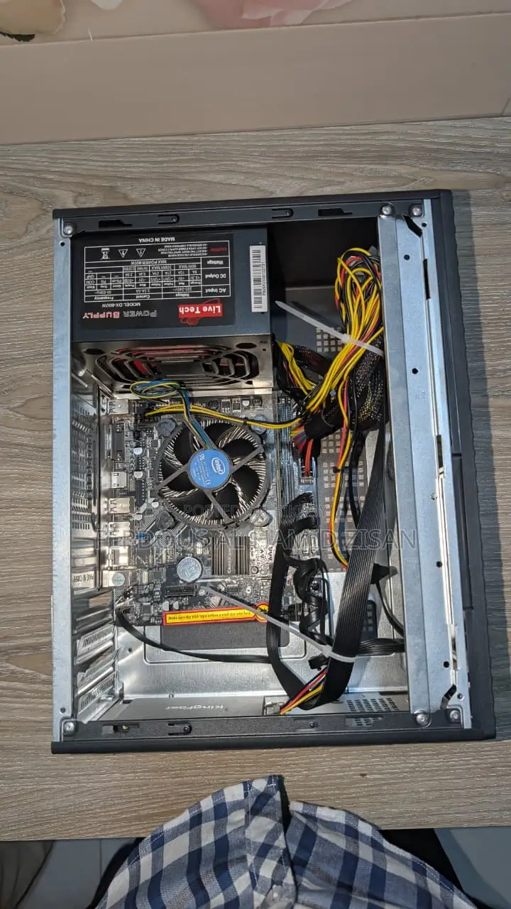 Desktop Computer 8GB Intel Core i5 SSD 128GB