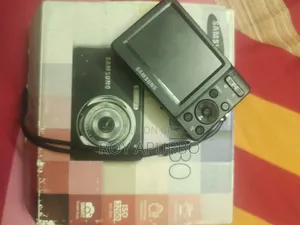 স্যামসাং এসটি৩০ ডিজিটাল ক্যামেরা