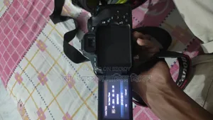 ক্যানন ৬০০ডি উইথ ১৮-৫৫ কিট লেন্স, ব্যাটারি, চার্জার, ব্যাগ