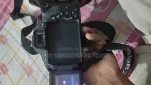 ক্যানন ৬০০ডি উইথ ১৮-৫৫ কিট লেন্স, ব্যাটারি, চার্জার, ব্যাগ