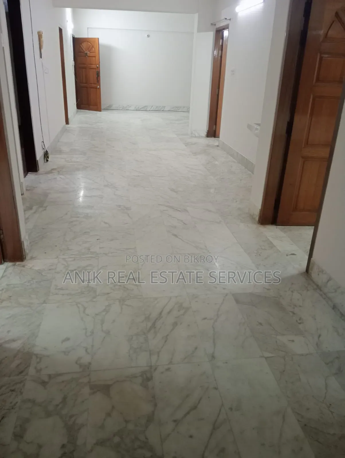 গুলশানের অনিক রিয়েল এস্টেটে ৩ বেডরুমের অ্যাপার্টমেন্ট ভাড়ার জন্য